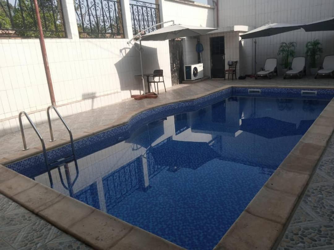 Gold Hotel Bafang Exterior photo